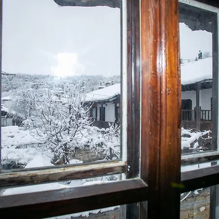 Къща за гости The Tinkov House In